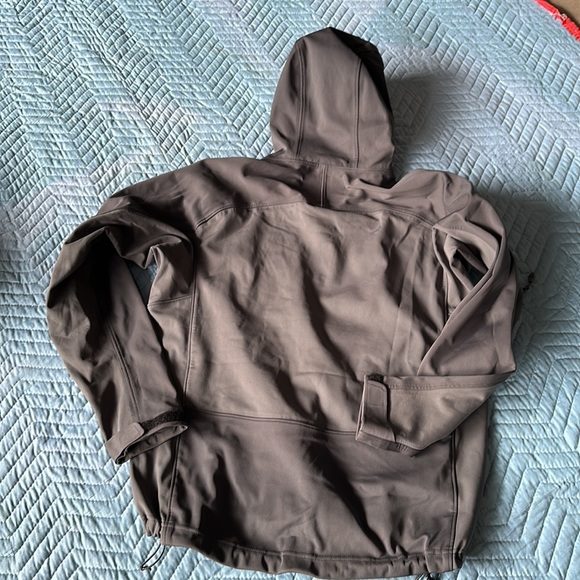 KUIU AXIS M Jacket - Picture 2 of 8